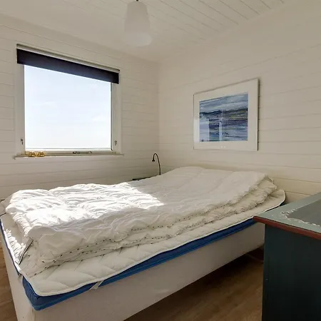 Three-bedroom Holiday In * Hals