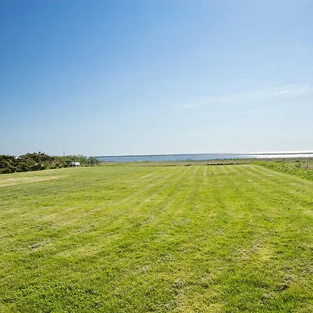 Three-bedroom Holiday In * Hals